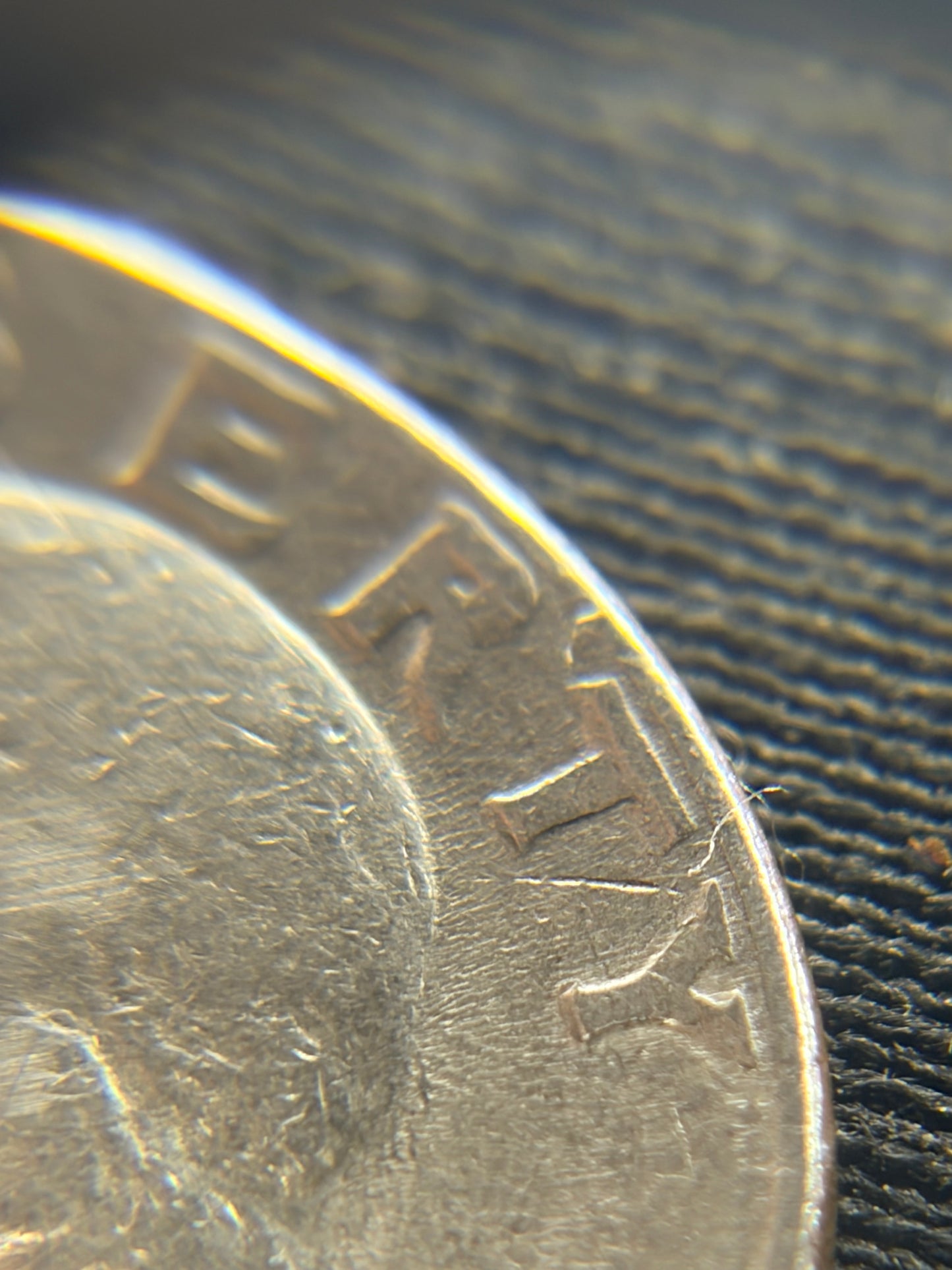 🪙⚡🔥 1983 Washington Quarter – MULTIPLE MINT ERRORS – Off‑Center, Misaligned Die, Grease Strike, Die Cracks, Partial Missing Clad Laye
